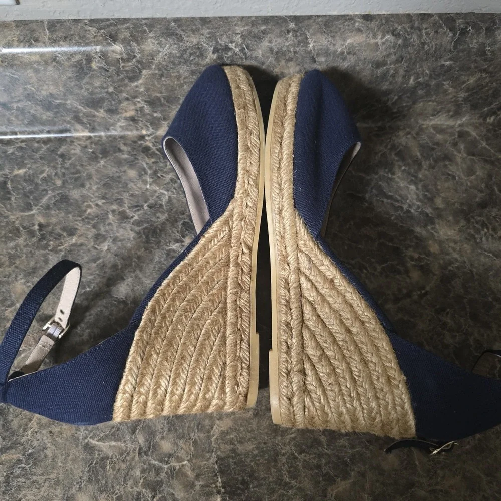 Viscata Navy Blue Low Wedge Espadrilles‎ Sandals - Size US 11.5